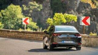 Mazda 3 sedaan