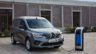 Renault Kangoo E-Tech pakettiauto