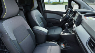 Renault Kangoo E-Tech pakettiauto