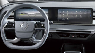 KGM Torres maastoauto