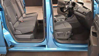 Volkswagen Caddy minivan