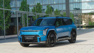 Kia EV9 maastoauto