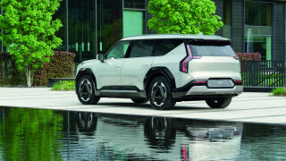 Kia EV9 maastoauto