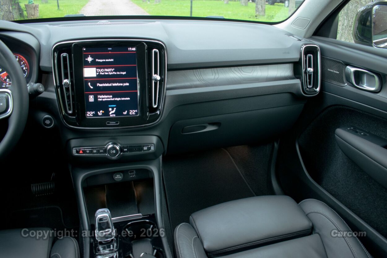 Volvo XC40 DARK Plus RECHARGE Intelli PRO Wntr 1.5 T5 PHEV Plug-In MY2023 192 kW