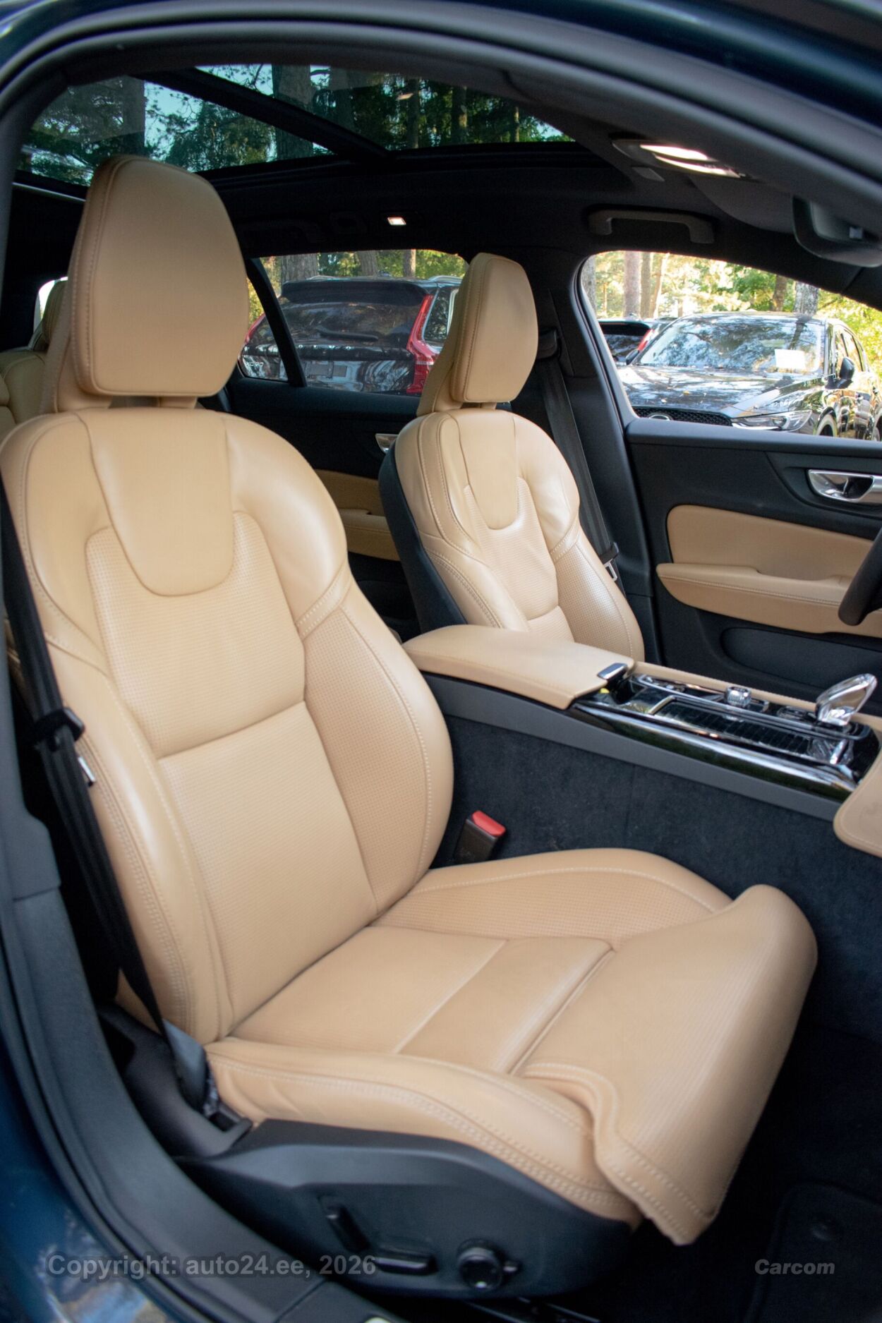 Volvo V60 Ultimate Bright Intelli PRO Xenium Wntr 2.0 T8 AWD Recharge PHEV Long Range MY2024 335 kW