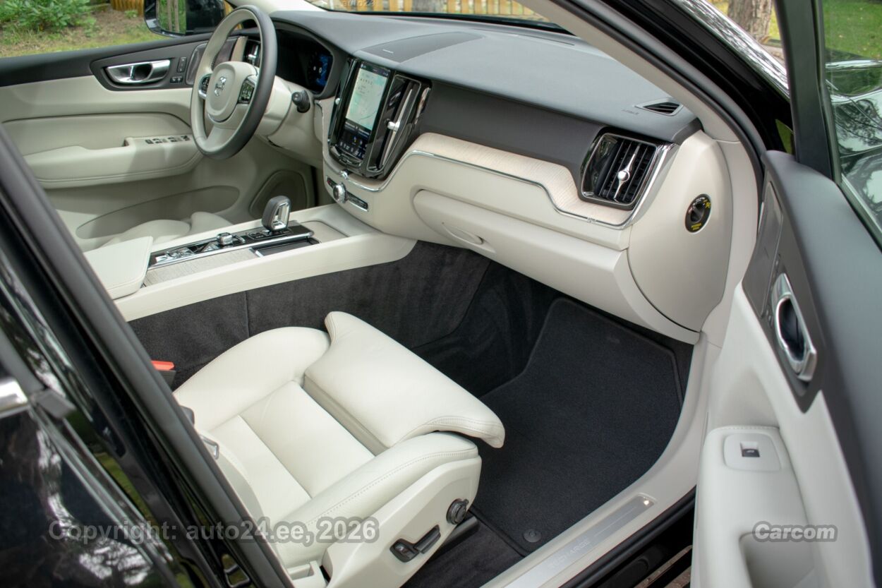 Volvo XC60 AWD H&K Long Range PLUS Intelli PRO Wntr 2.0 T6 PHEV Recharge Plug-In 293 kW