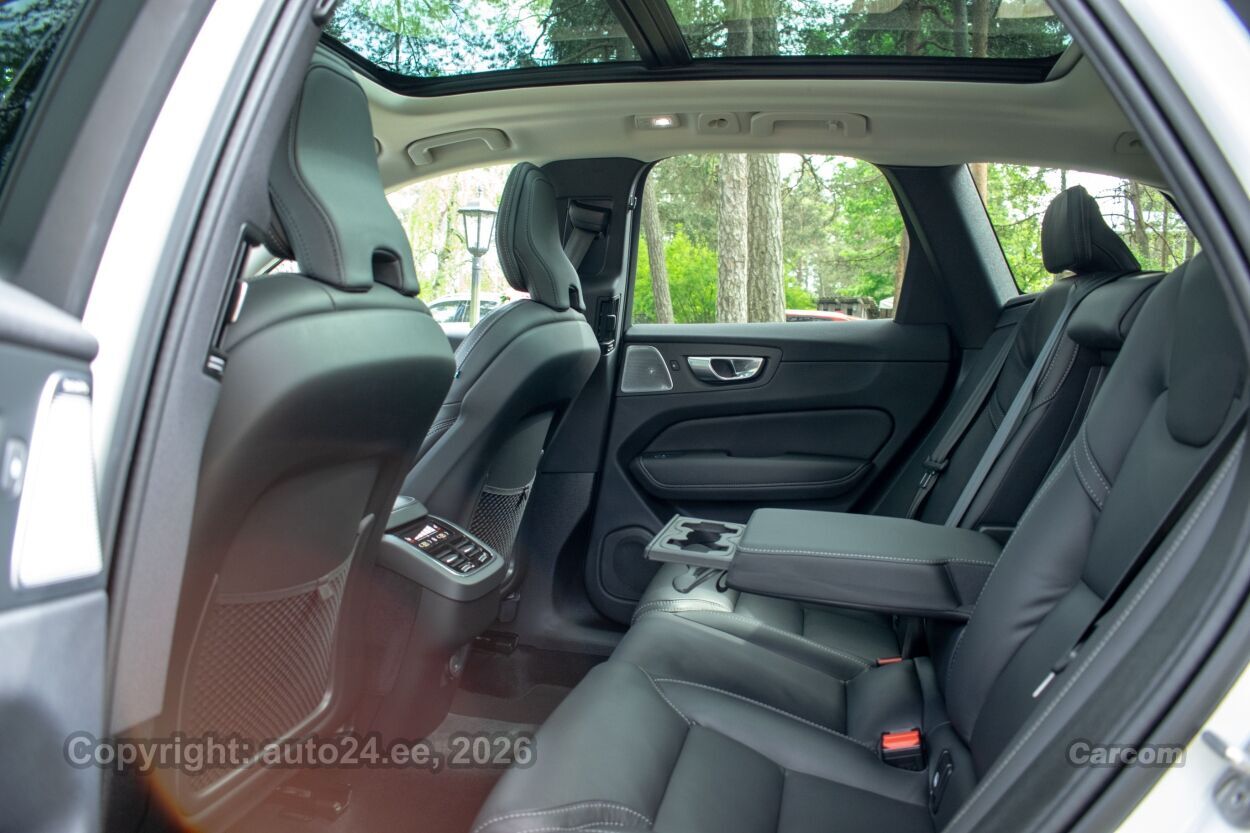 Volvo XC60 AWD ULTIMATE DARK Intelli PRO Xenium FULLOPT 2.0 B4 AWD KERS MHEV Kerghübriid 145 kW