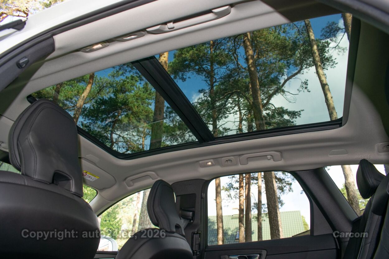 Volvo XC60 Long Range PLUS Intelli PRO Wntr PRO 2.0 T6 Recharge Plug-In Long Range 293 kW