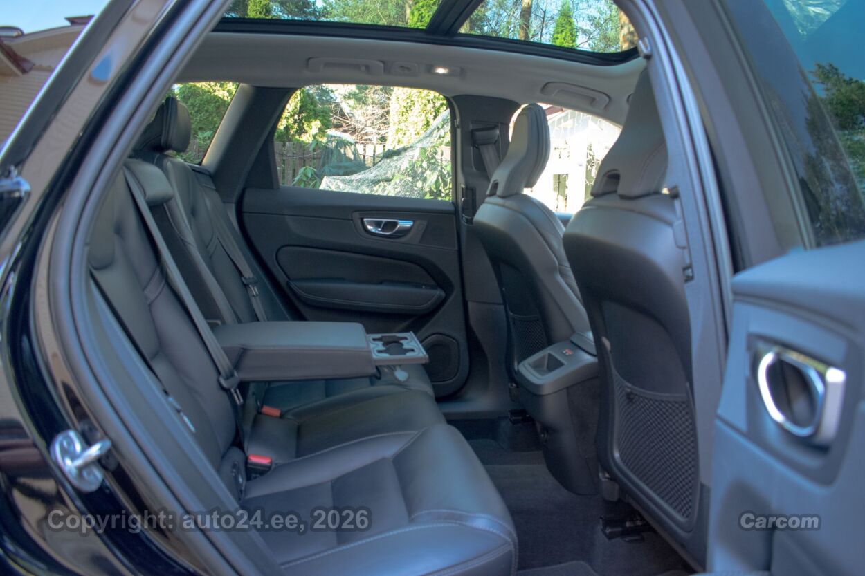 Volvo XC60 AWD DARK PLUS Intelli Safe PRO Wntr PRO 2.0 B4 MHEV KERS Kerghübriid 145 kW