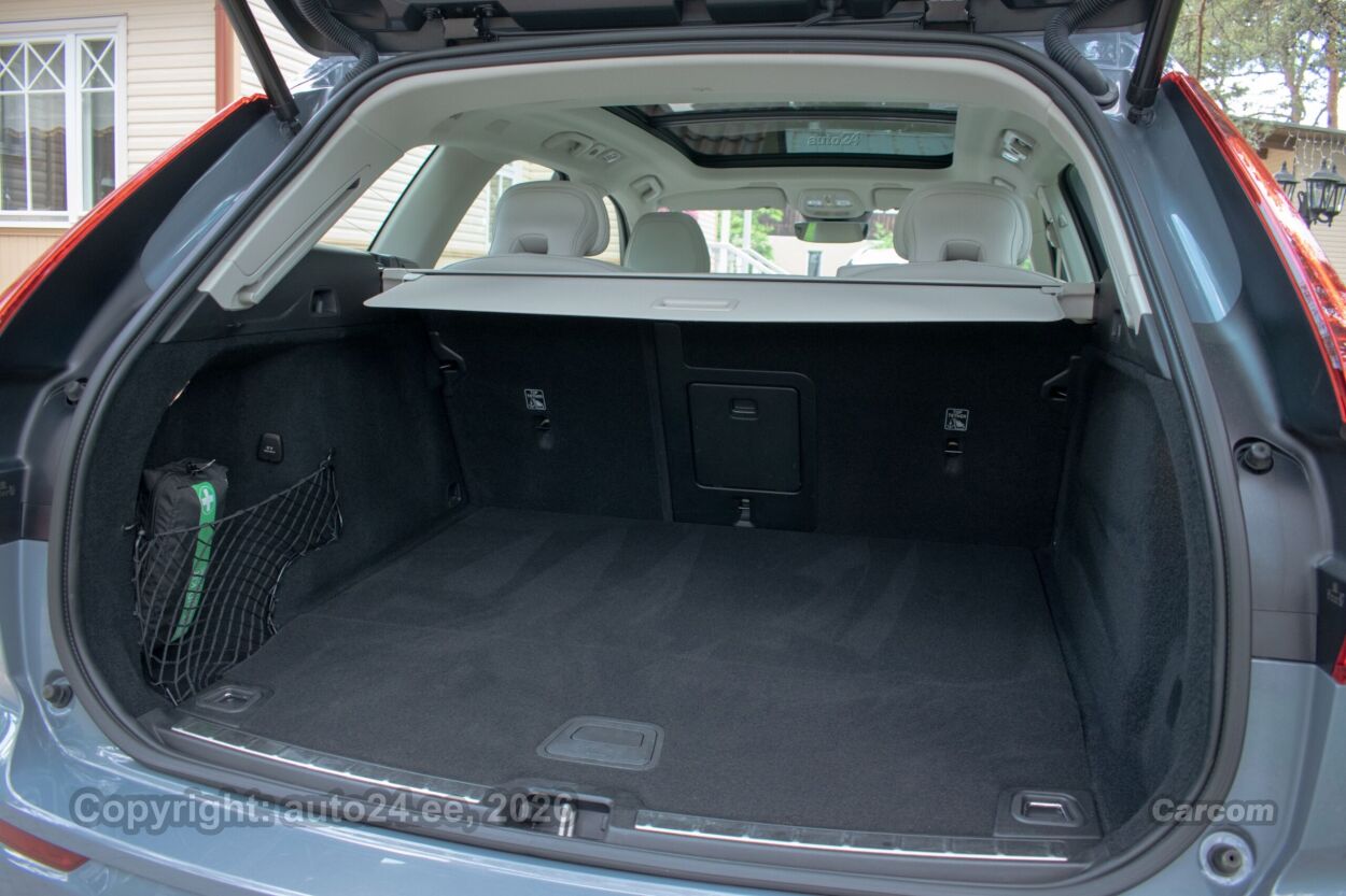 Volvo XC60 AWD DARK Long Range Intelli PRO Wntr 2.0 T6 Recharge Plug-In Pistikhübriid 293 kW