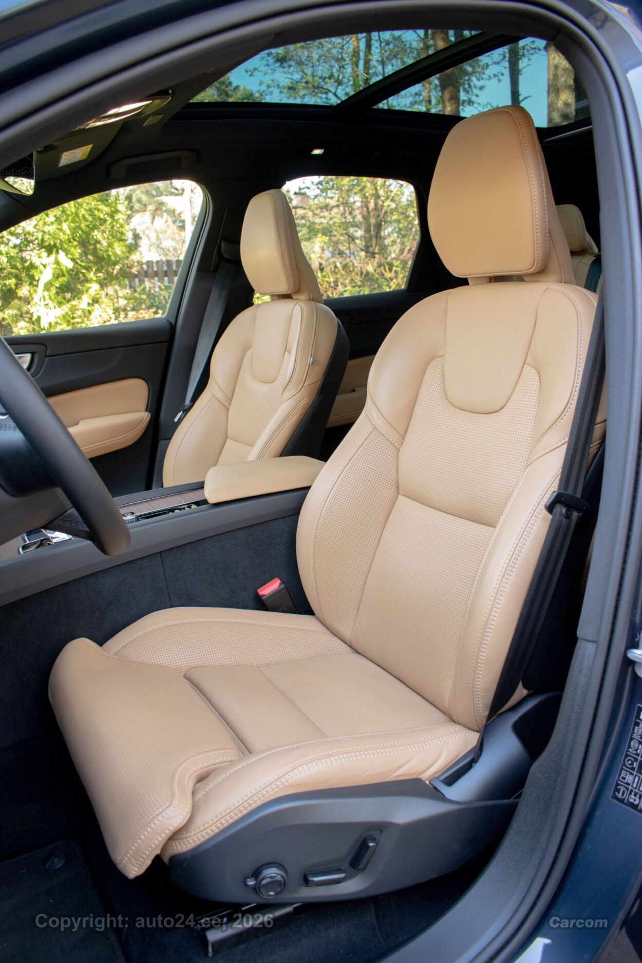 Volvo XC60 AWD DARK Ultimate Fullopt 2.0 B5 AWD MHEV Kerghübriid 184 kW