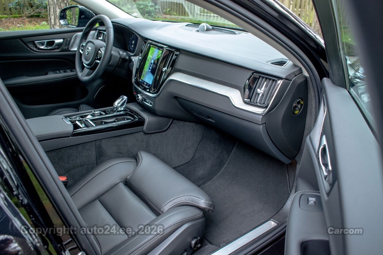 Volvo S60 AWD B&W DARK Ultimate Fullopt 2.0 T8 AWD Recharge 335 kW