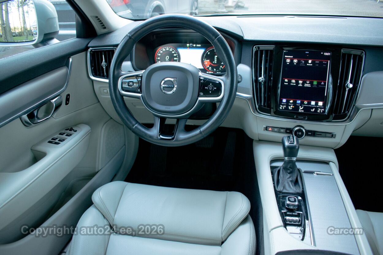 Volvo V90 Cross Country AWD Intelli SAFE PRO Family Wntr 2.0 D4 MY2019 140 kW