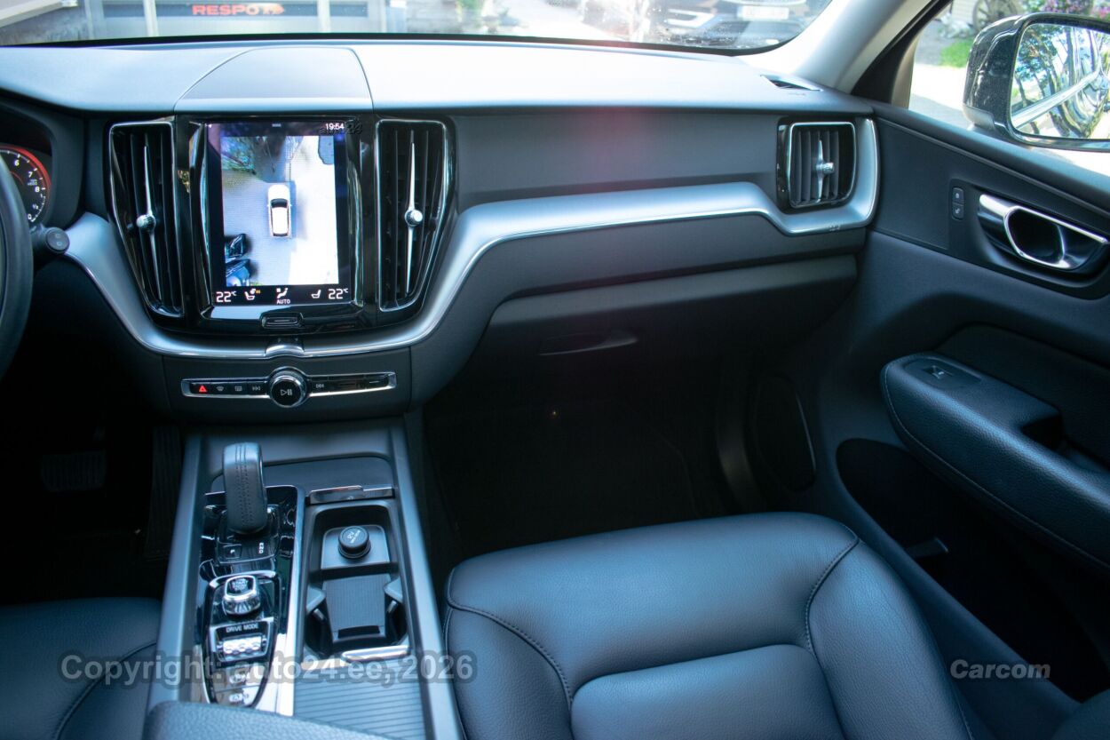 Volvo XC60 AWD e T6 PHEV Intelli Safe PRO SKY Wntr 2.0 T6 Recharge Plug-In Pistikhübriid 251 kW