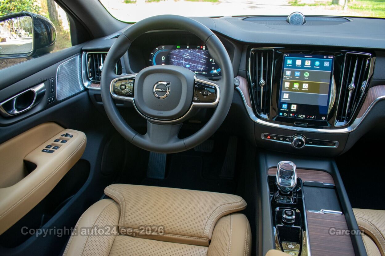 Volvo V60 Cross Country MY24 ULTIMATE BRIGHT Xenium Full 2.0 B4 MHEV Kerghübriid 145 kW