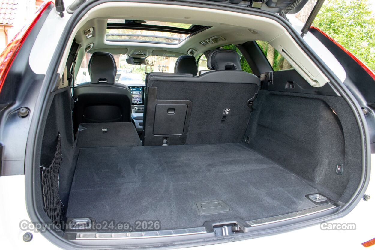 Volvo XC60 Long Range PLUS Intelli PRO Wntr PRO 2.0 T6 Recharge Plug-In Long Range 293 kW
