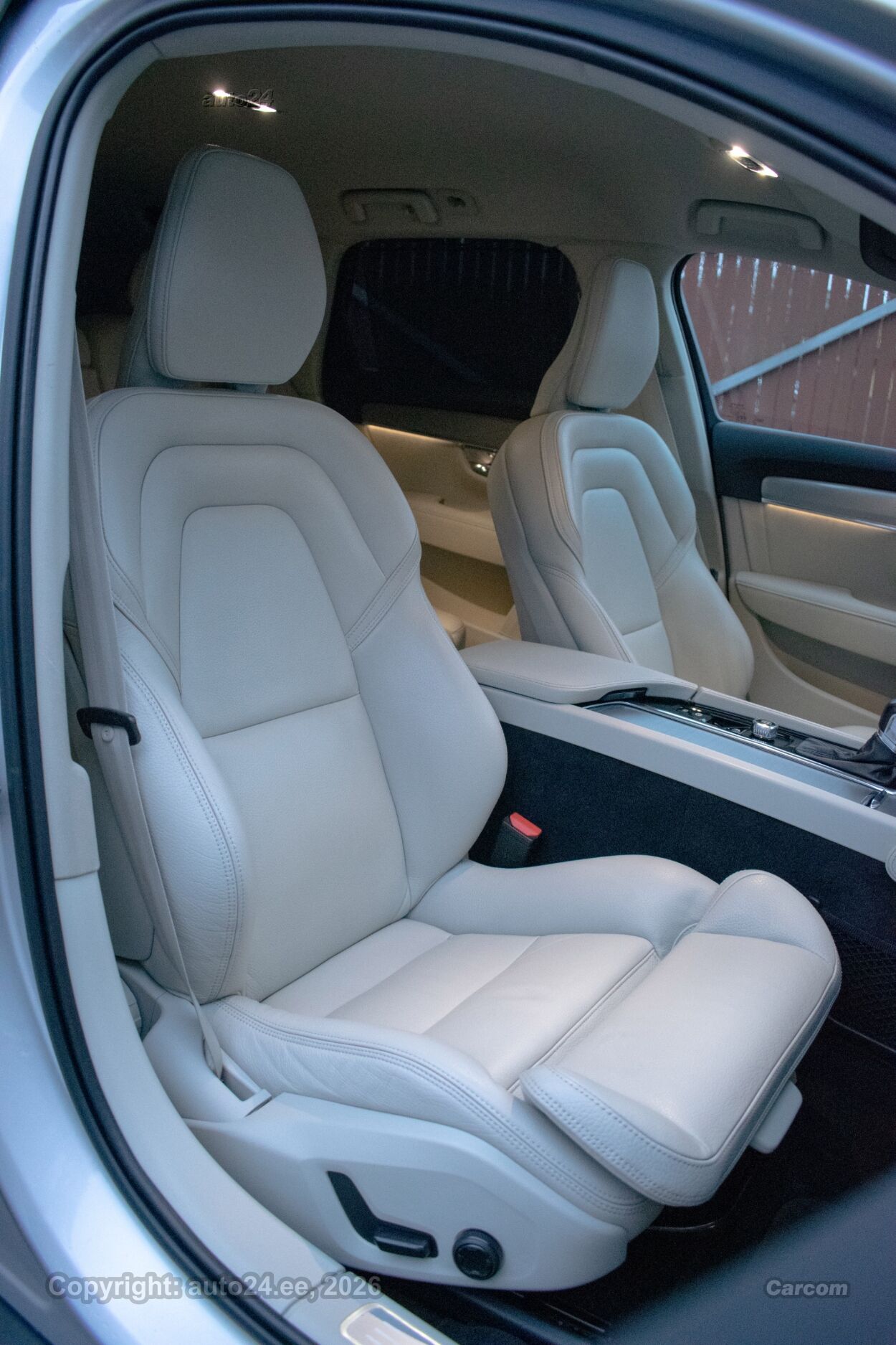 Volvo V90 Cross Country AWD Intelli SAFE PRO Family Wntr 2.0 D4 MY2019 140 kW