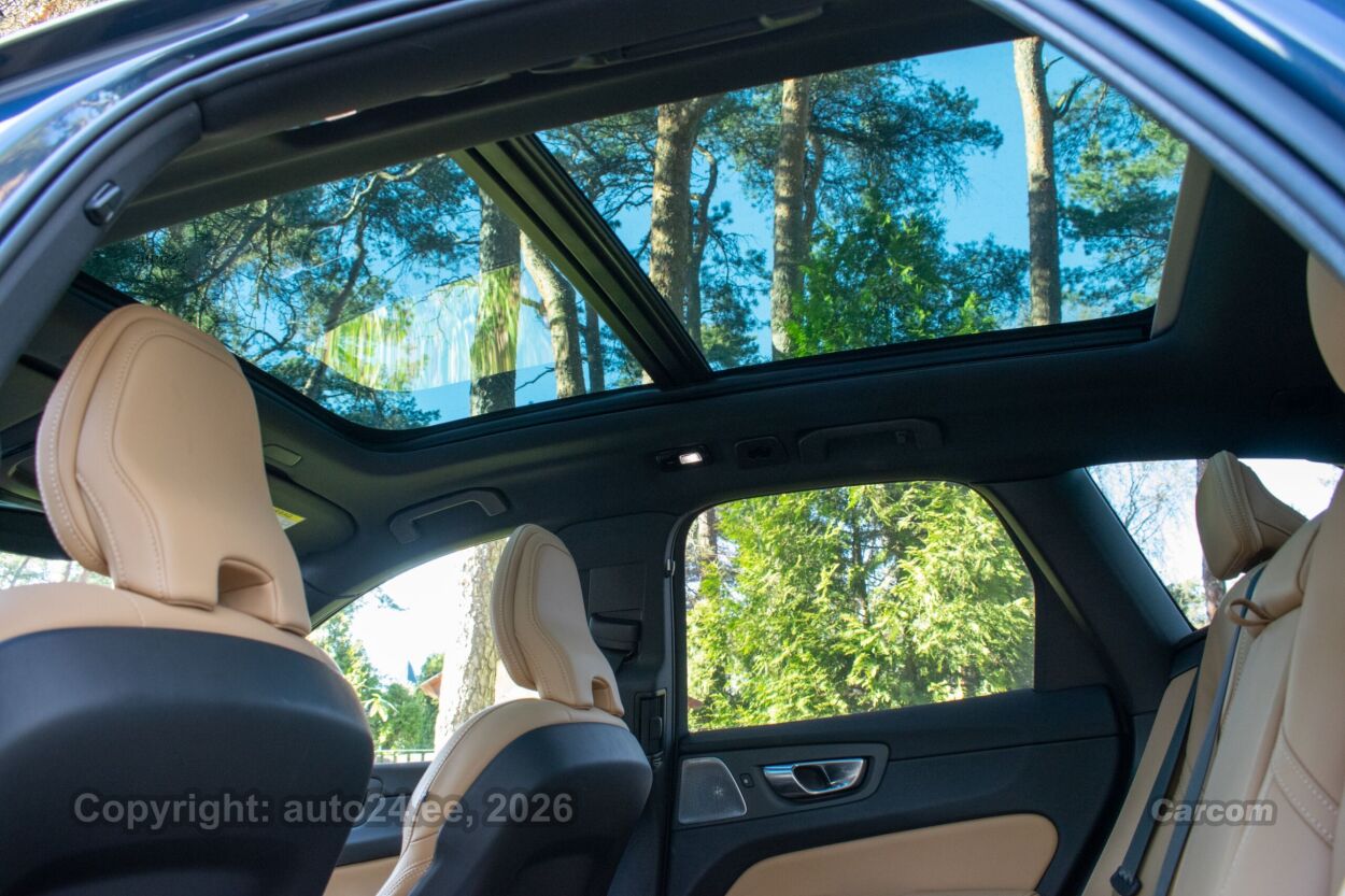 Volvo XC60 AWD DARK Ultimate Fullopt 2.0 B5 AWD MHEV Kerghübriid 184 kW