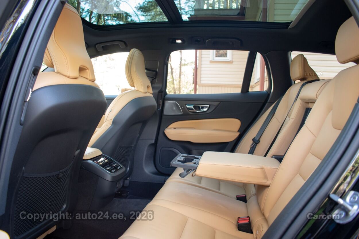 Volvo V60 Cross Country MY24 ULTIMATE BRIGHT Xenium Full 2.0 B4 MHEV Kerghübriid 145 kW