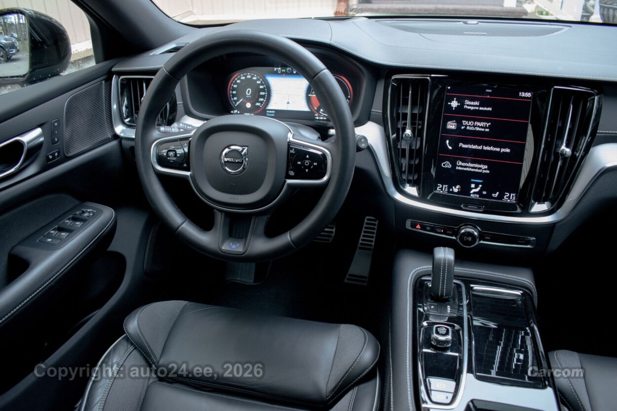 Volvo V60 AWD DARK R-Design Intelli Safe Xenium Wntr 2.0 T6 Recharge Plug-In Long Range 293 kW