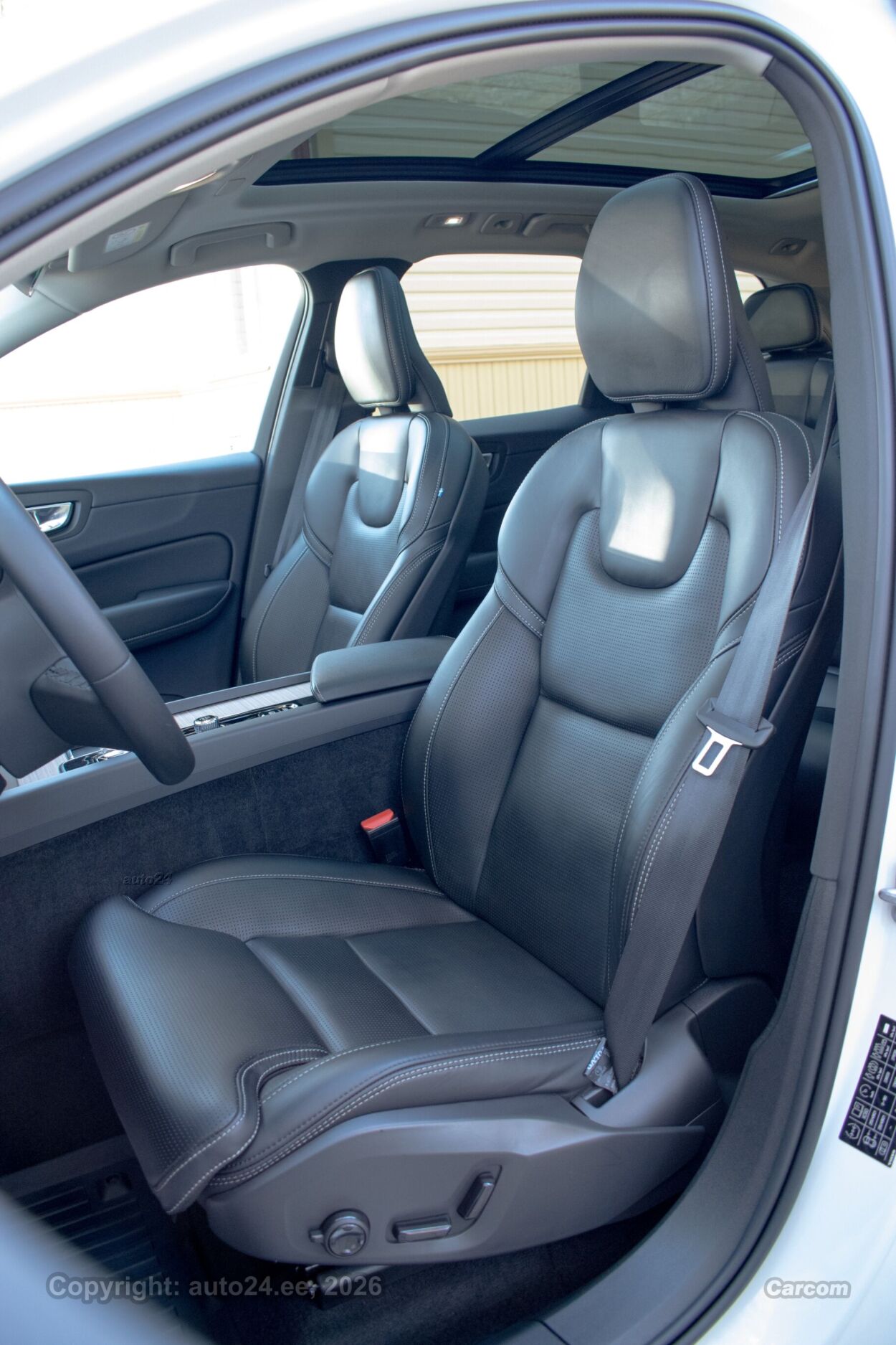 Volvo XC60 T8 Ultimate DARK Intelli PRO Xenium Wntr 2.0 T8 Recharge PHEV Long Range 335 kW