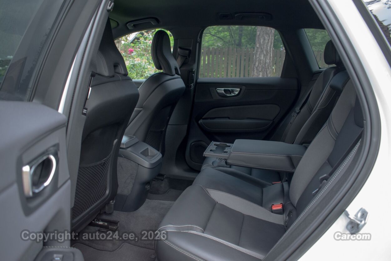 Volvo XC60 AWD R-Design Intelli SAFE Wntr 2.0 B5 AWD MHEV KERS Kerghübriid 183 kW