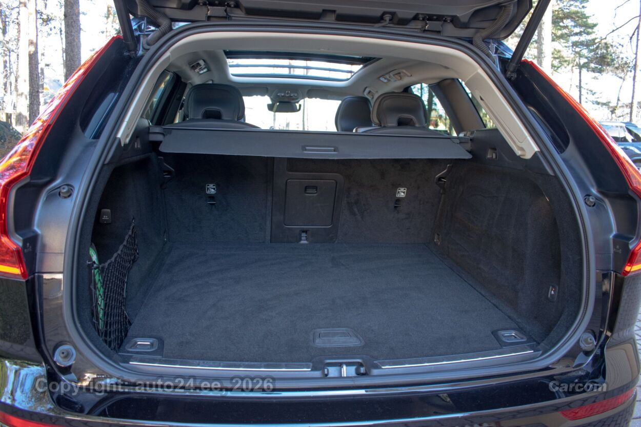 Volvo XC60 AWD DARK PLUS Intelli Safe PRO Wntr PRO 2.0 B4 MHEV KERS Kerghübriid 145 kW