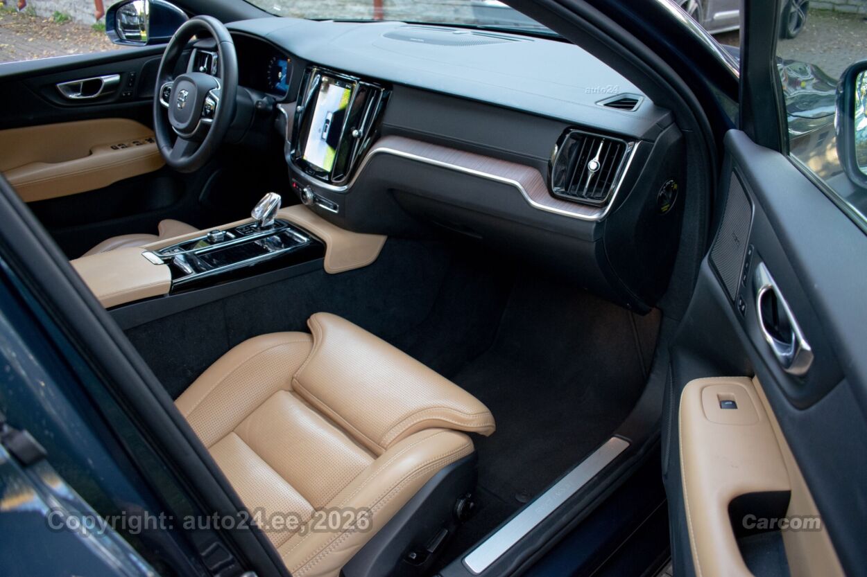 Volvo V60 Ultimate Bright Intelli PRO Xenium Wntr 2.0 T8 AWD Recharge PHEV Long Range MY2024 335 kW