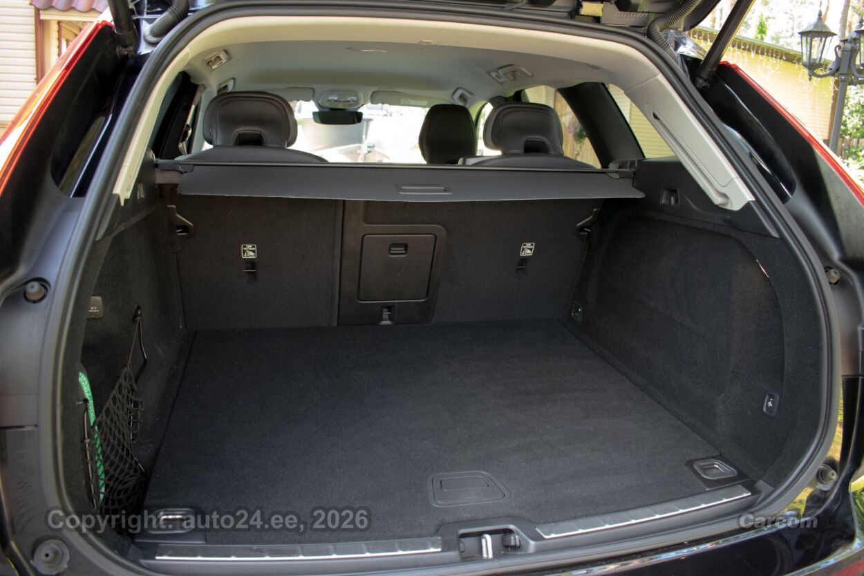 Volvo XC60 Inscription Intelli SAFE Wntr 2.0 B5 AWD MHEV Kerghübriid 183 kW