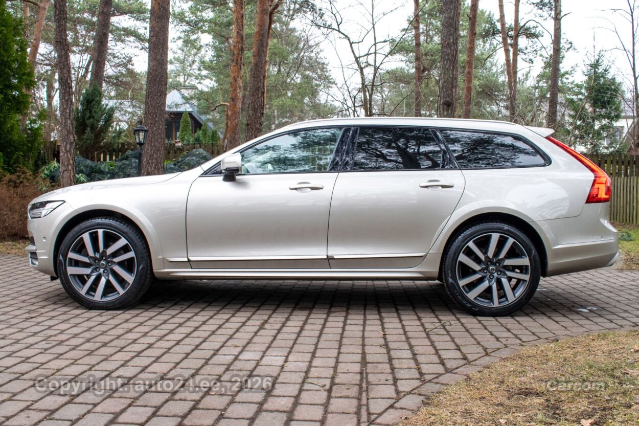 Volvo V90 Cross Country PRO Intelli Safe PRO Xenium Wntr 2.0 T6 AWD 235 kW