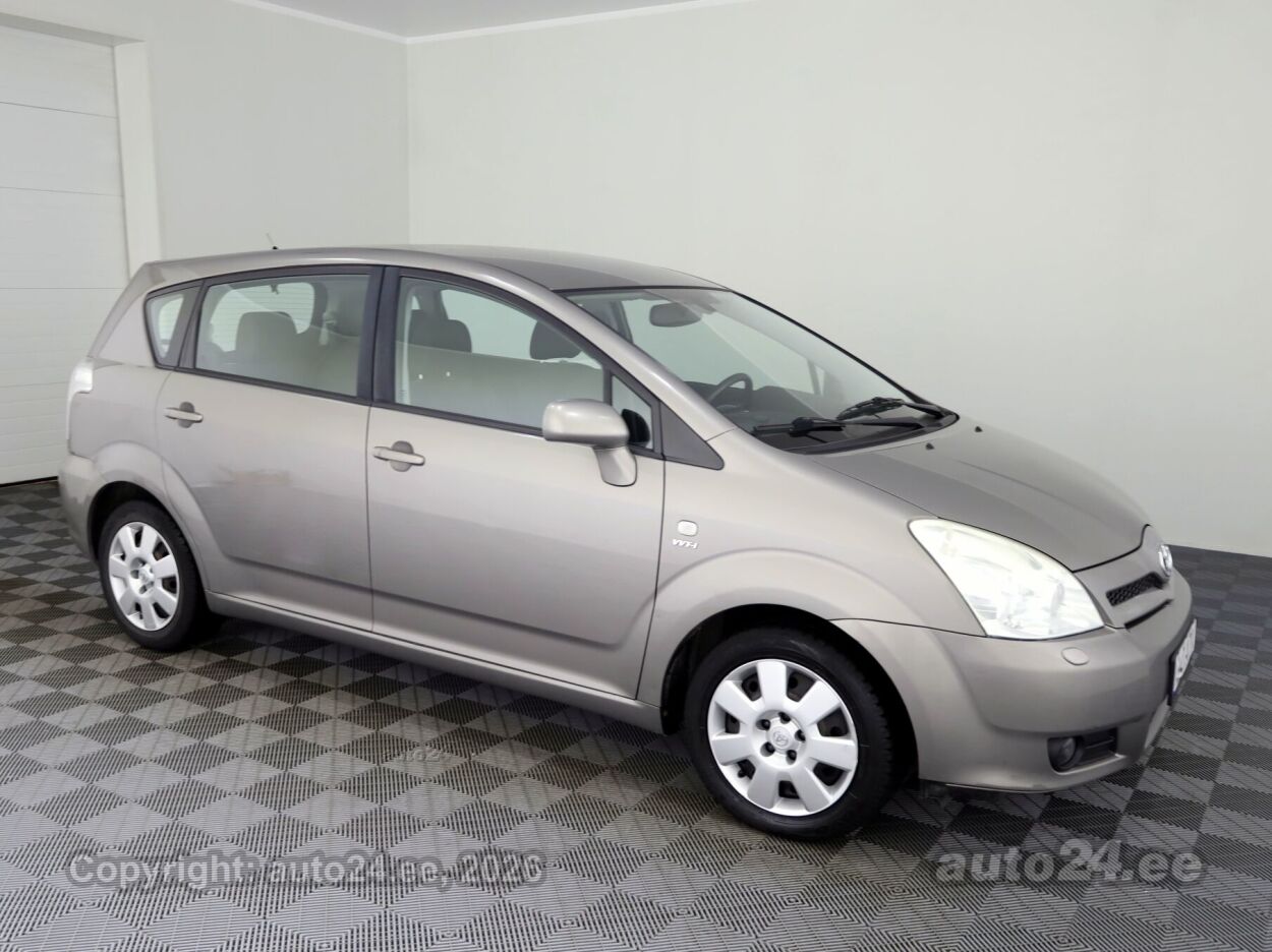Toyota Corolla Verso Linea Sol