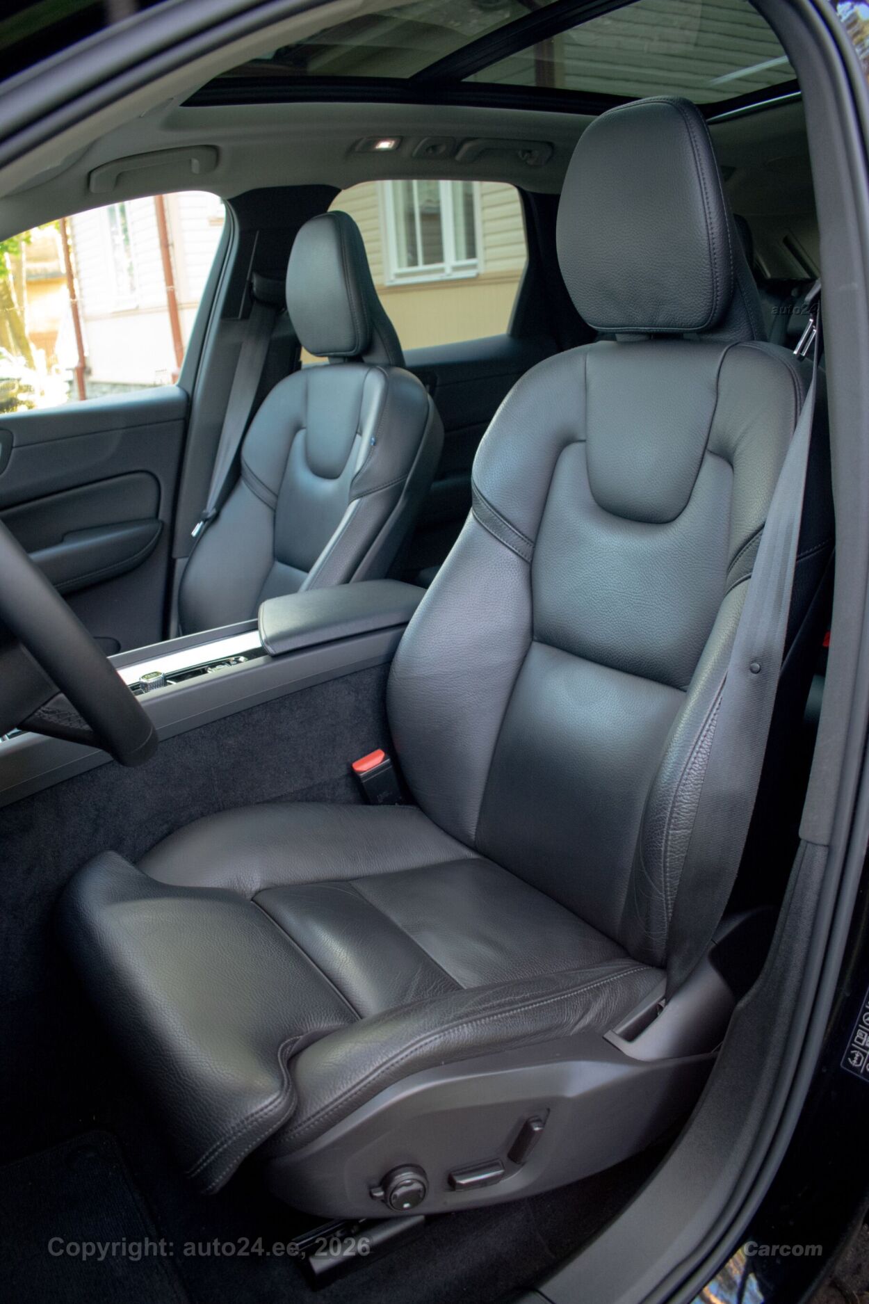 Volvo XC60 AWD DARK Long Range T8 Plus Intelli Safe PRO 2.0 T8 Recharge PHEV Long Range MY2023 335 kW