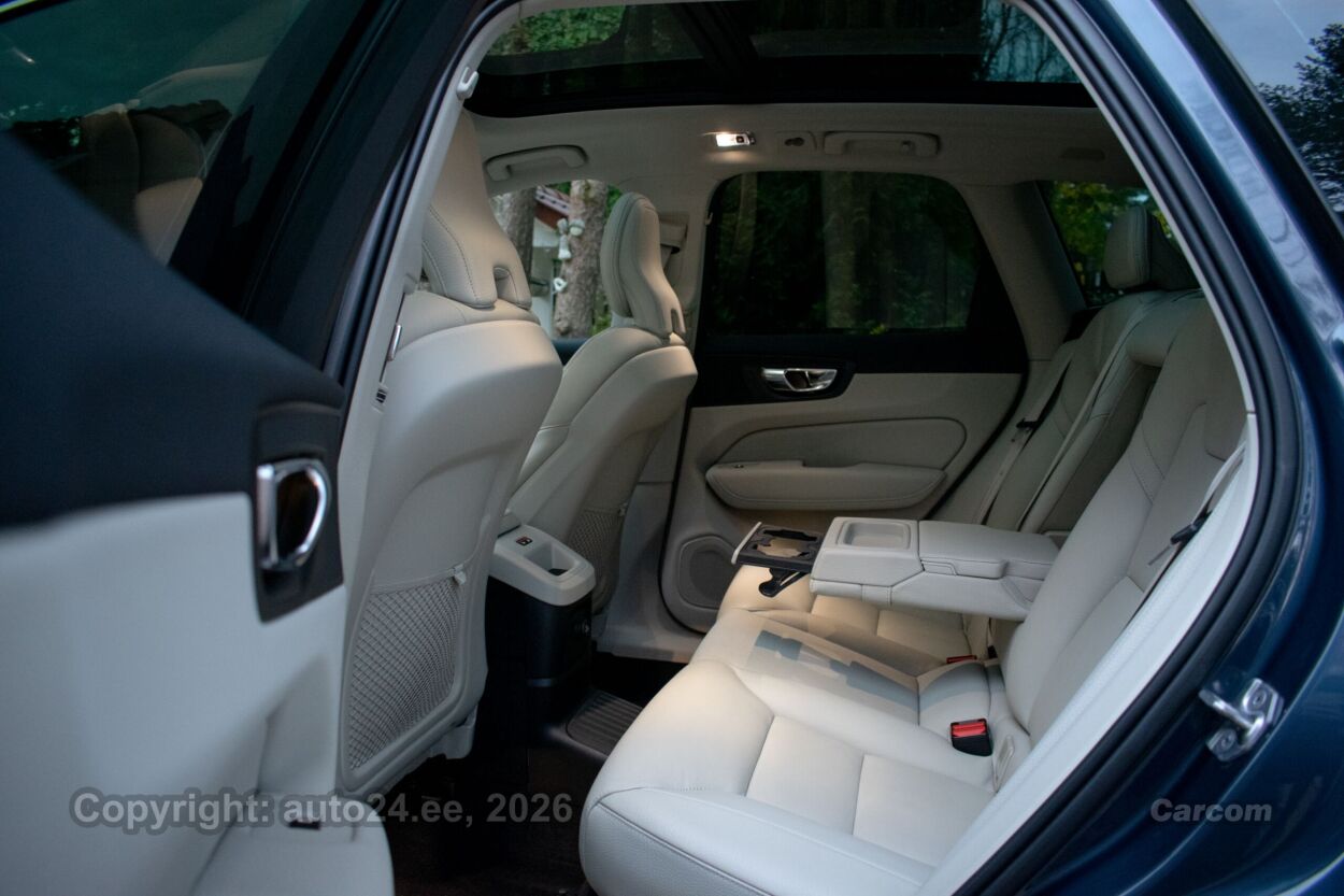 Volvo XC60 Inscription Intelli SAFE PRO Xenium Wntr 2.0 T8 AWD Twin Engine PHEV Plug-In 288 kW