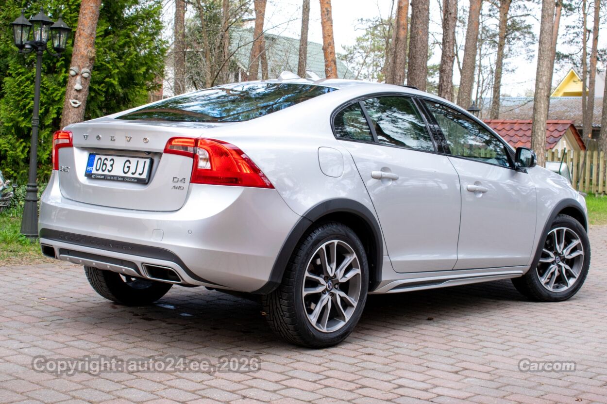 Volvo S60 Cross Country AWD Summum Intelli PRO Xenium Wn 2.4 D4 140 kW