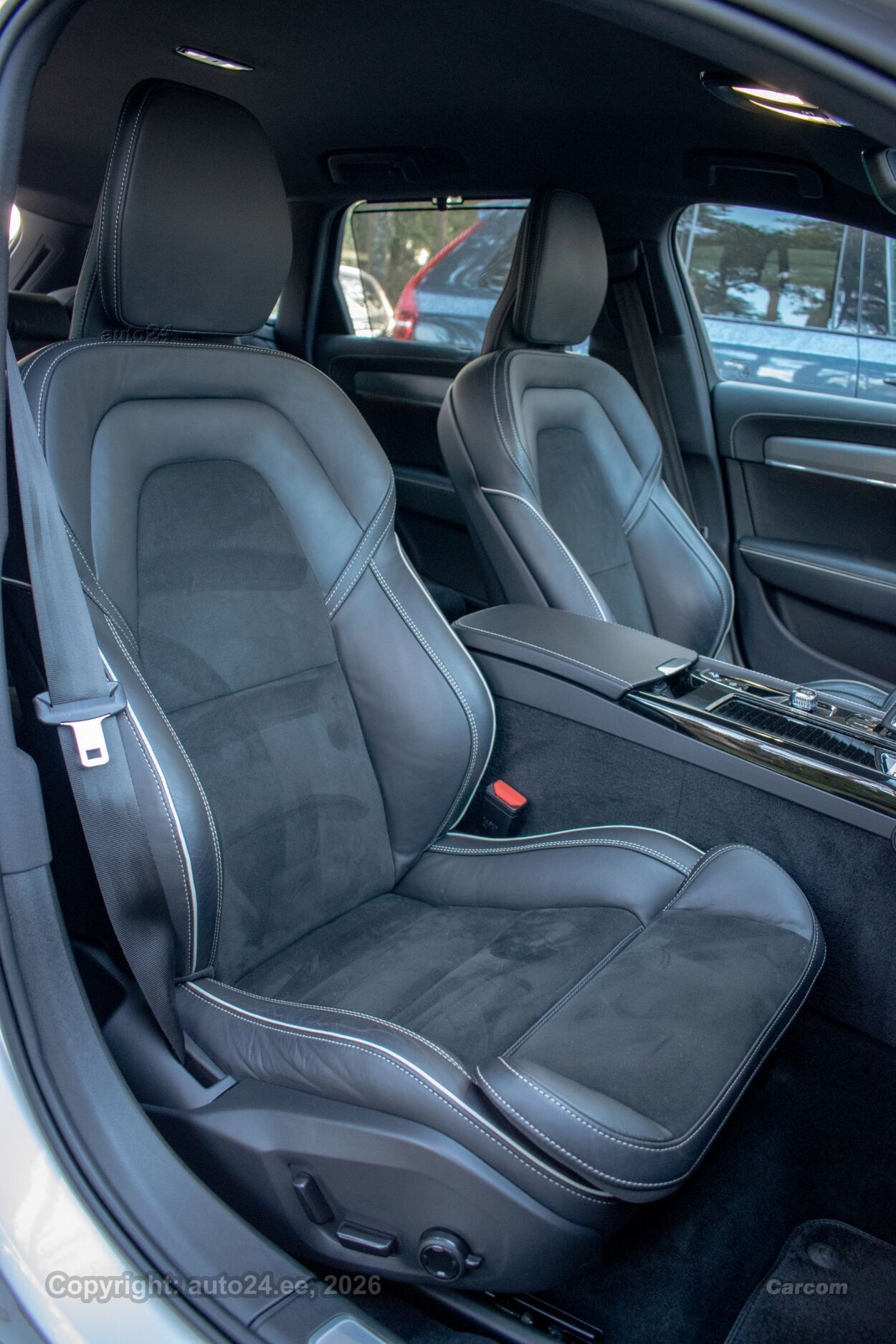 Volvo V90 T8 R-Design DARK Long Range 2.0 T8 AWD Recharge 335 kW