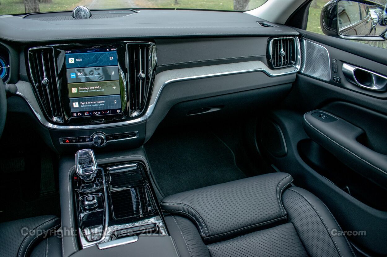 Volvo S60 AWD B&W DARK Ultimate Fullopt 2.0 T8 AWD Recharge 335 kW