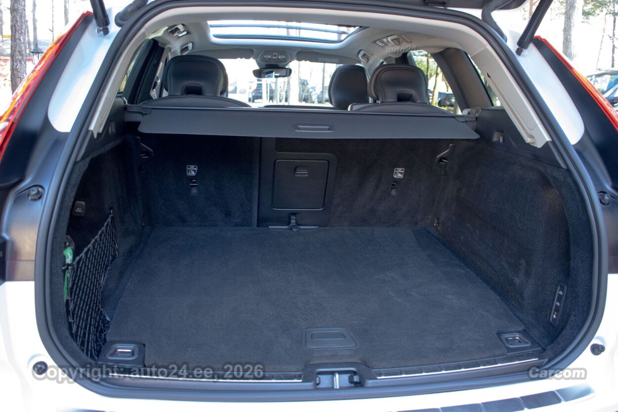 Volvo XC60 T8 Ultimate DARK Intelli PRO Xenium Wntr 2.0 T8 Recharge PHEV Long Range 335 kW