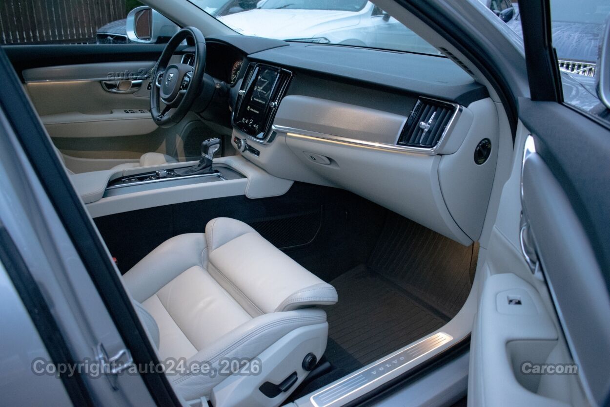 Volvo V90 Cross Country AWD Intelli SAFE PRO Family Wntr 2.0 D4 MY2019 140 kW