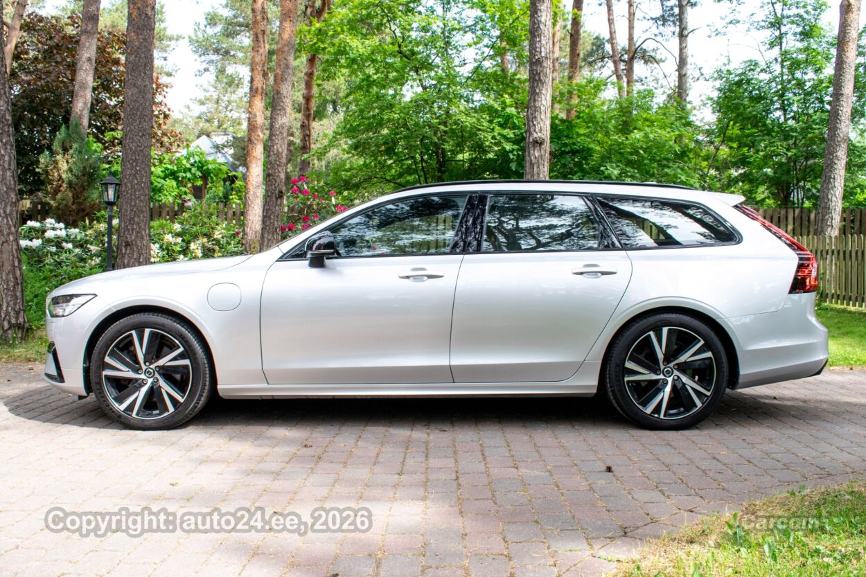 Volvo V90 AWD T8 R-Design DARK Long Range 2.0 T8 AWD Recharge 335 kW