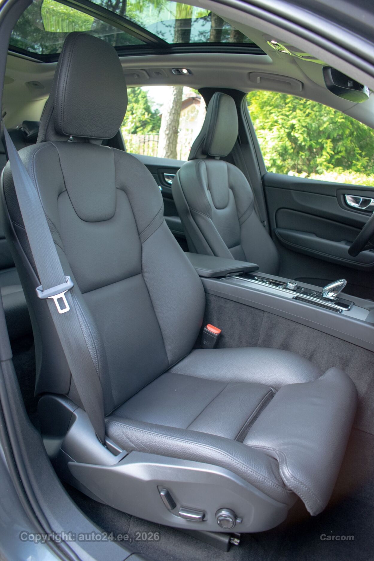 Volvo XC60 4C Inscription Intelli PRO Xenium Sky 2.0 B5 AWD KERS MHEV Kerghübriid 183 kW