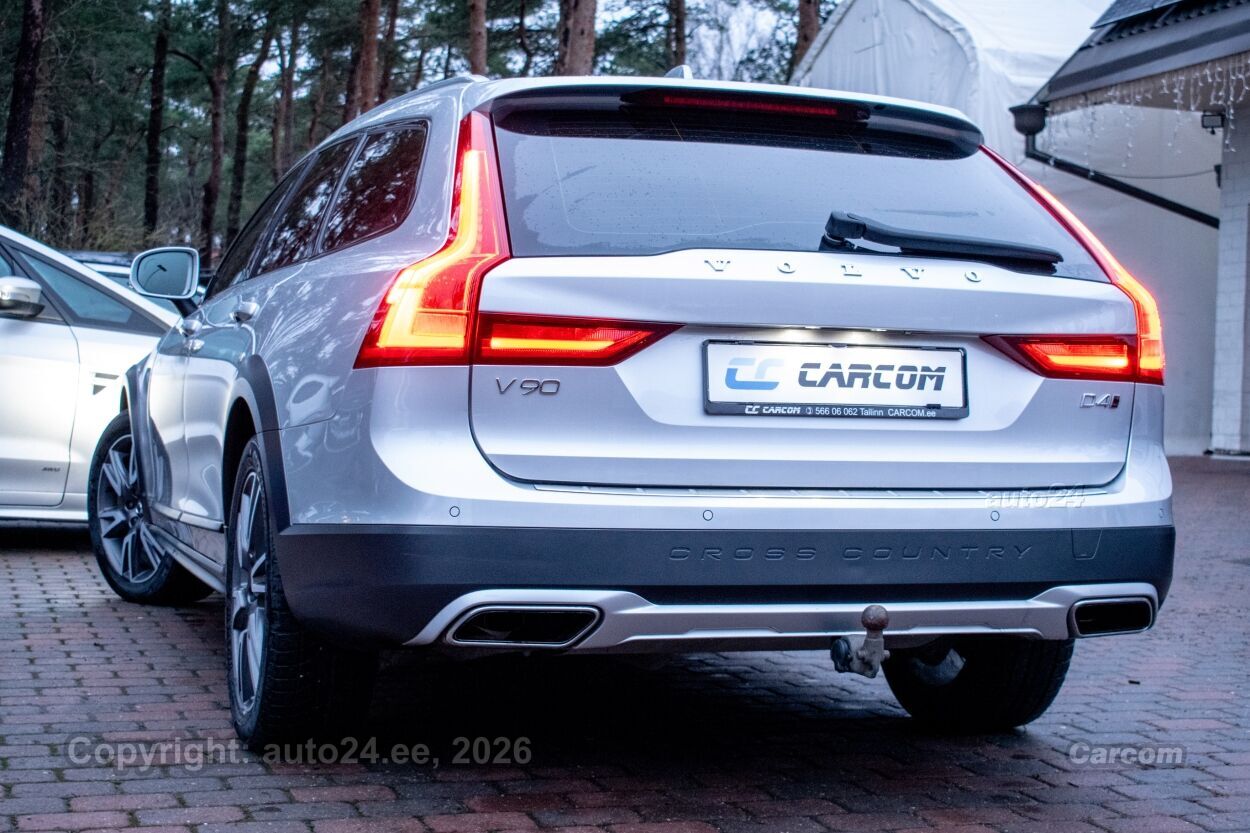 Volvo V90 Cross Country AWD Intelli SAFE PRO Family Wntr 2.0 D4 MY2019 140 kW