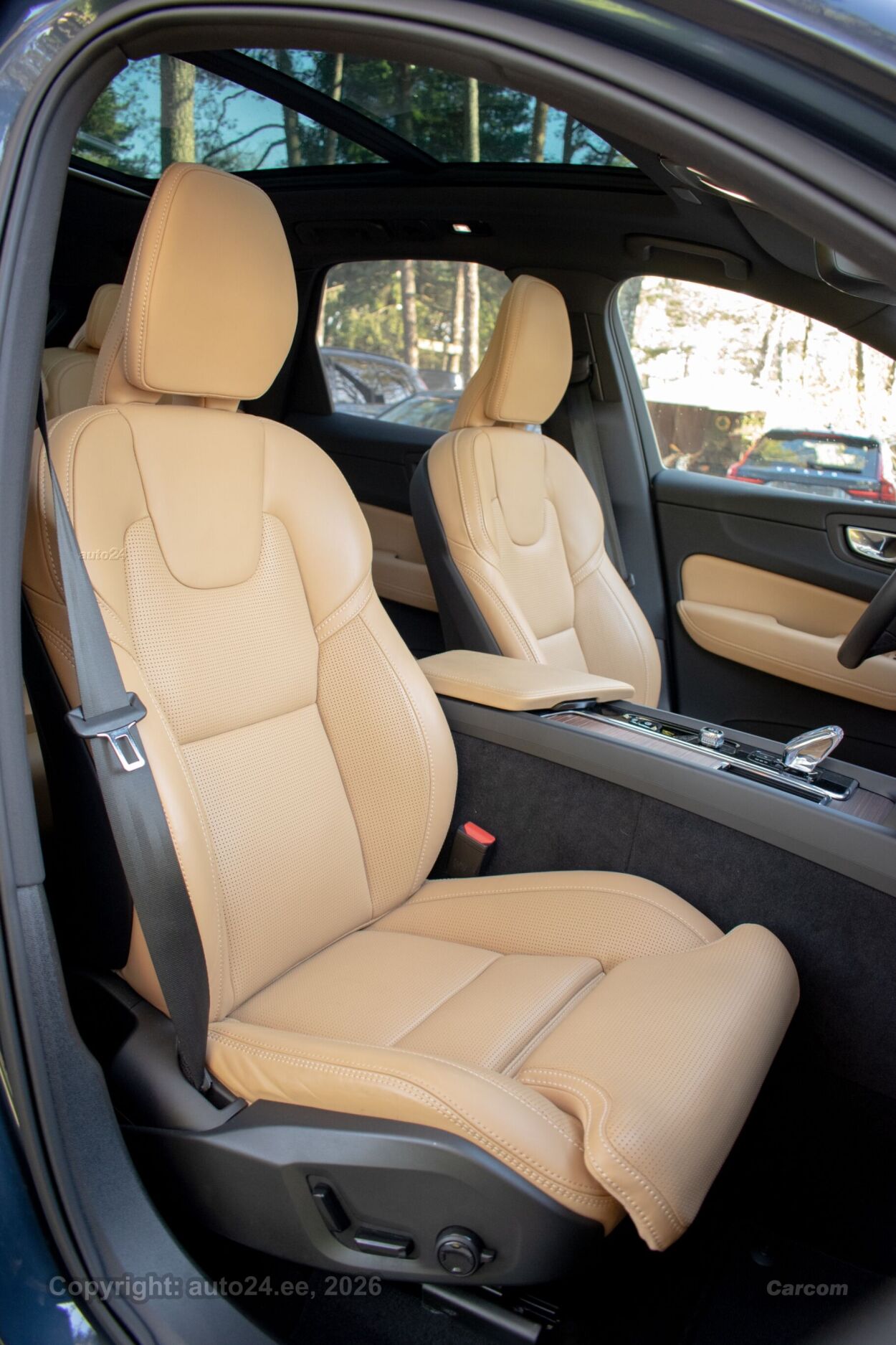 Volvo XC60 AWD DARK Ultimate Fullopt 2.0 B5 AWD MHEV Kerghübriid 184 kW