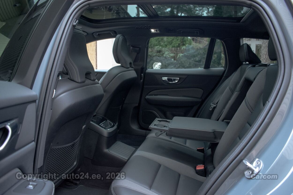 Volvo V60 AWD DARK R-Design Intelli Safe Xenium Wntr 2.0 T6 Recharge Plug-In Long Range 293 kW