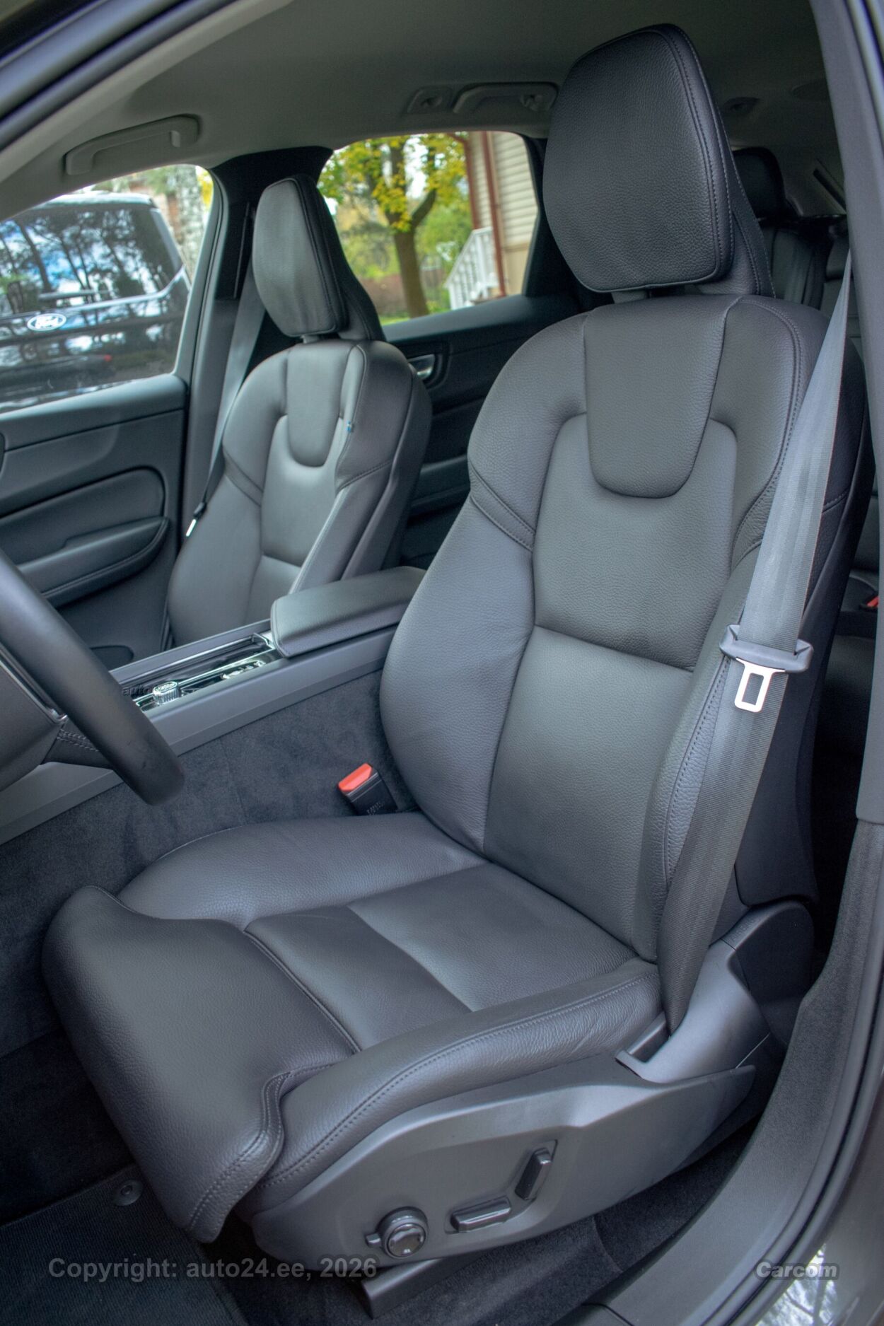 Volvo XC60 AWD B5 Inscription Intelli Safe PRO Wntr 2.0 B5 KERS MHEV Kerghübriid 183 kW