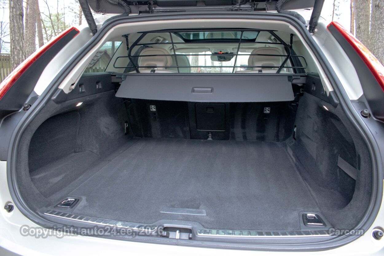 Volvo V90 Cross Country PRO Intelli Safe PRO Xenium Wntr 2.0 T6 AWD 235 kW