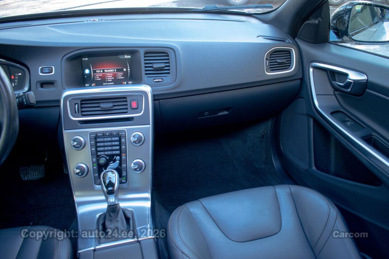 Volvo S60 Cross Country AWD Summum Intelli PRO Xenium Wn 2.4 D4 140 kW