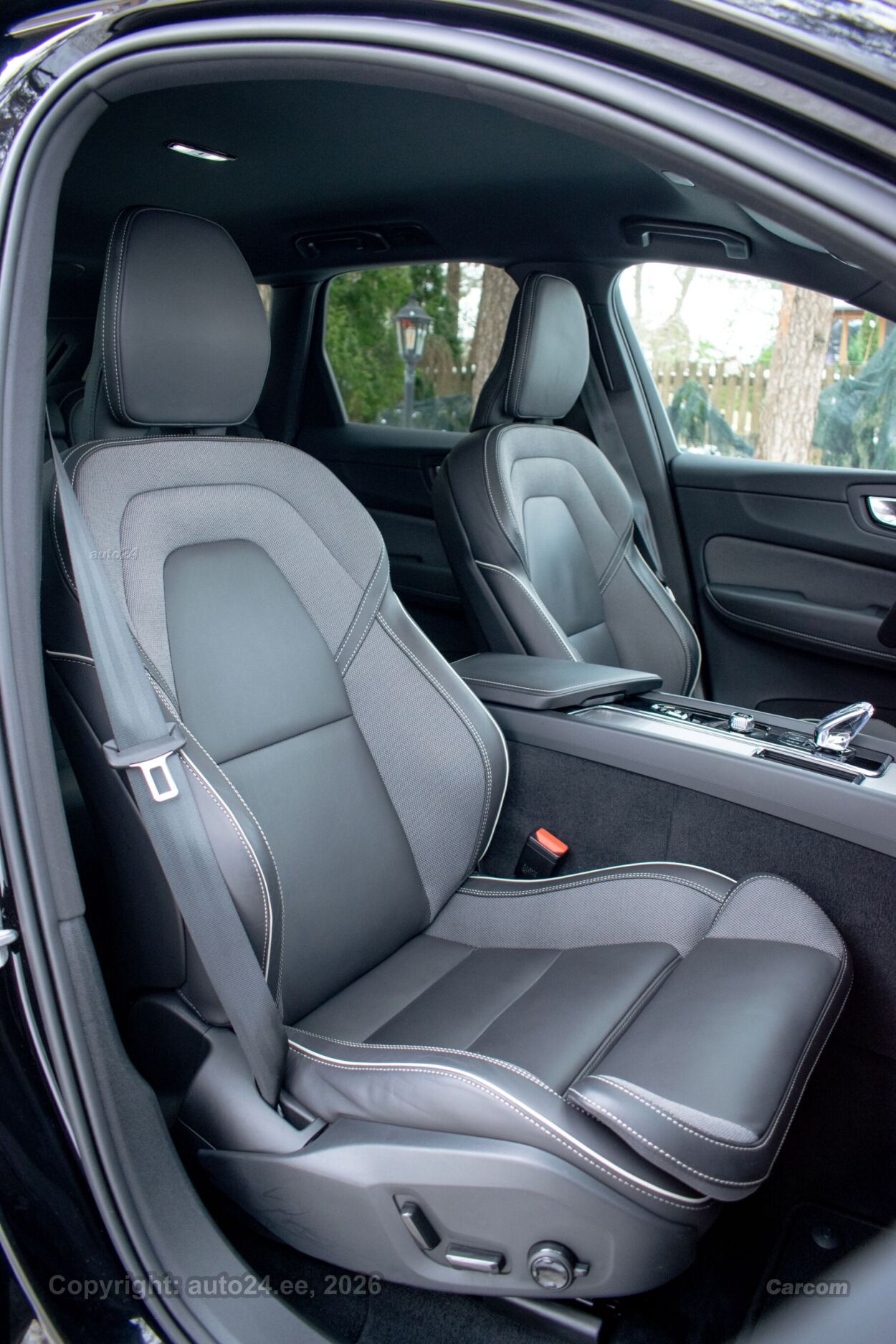 Volvo XC60 Plus DARK Intelli Safe Wntr PRO 2.0 B5 MHEV Kerghübriid 184 kW