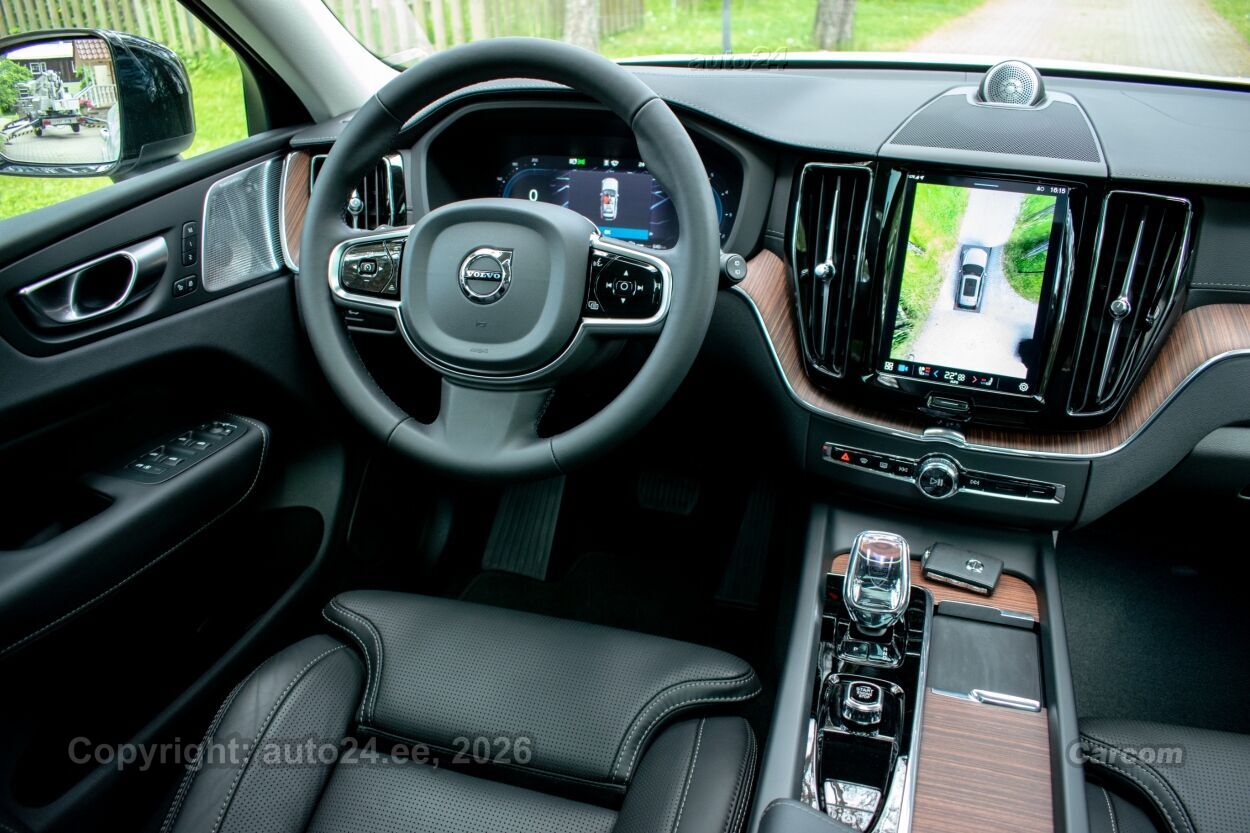 Volvo XC60 AWD ULTIMATE DARK Intelli PRO Xenium FULLOPT 2.0 B4 AWD KERS MHEV Kerghübriid 145 kW