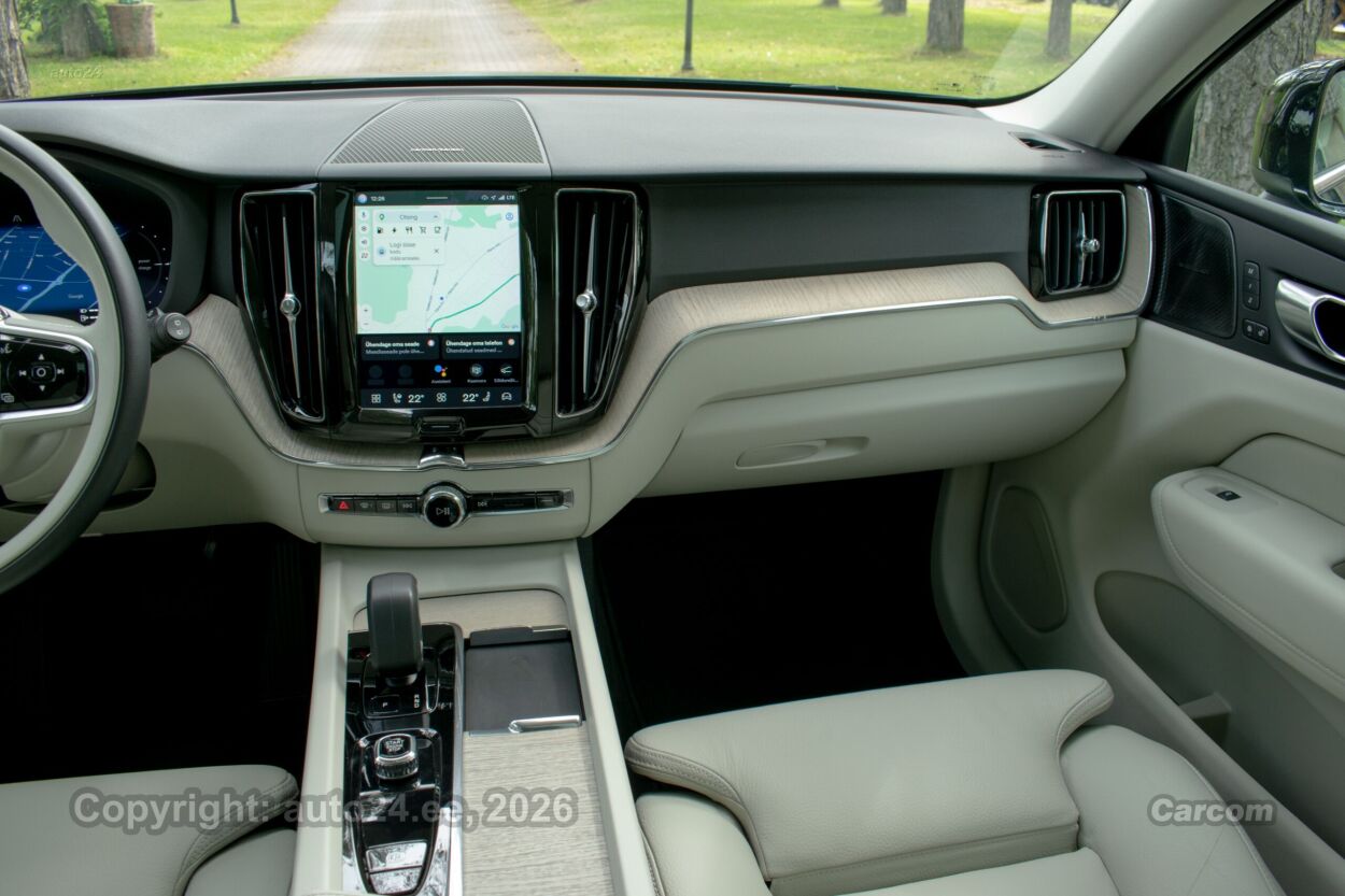 Volvo XC60 AWD H&K Long Range PLUS Intelli PRO Wntr 2.0 T6 PHEV Recharge Plug-In 293 kW