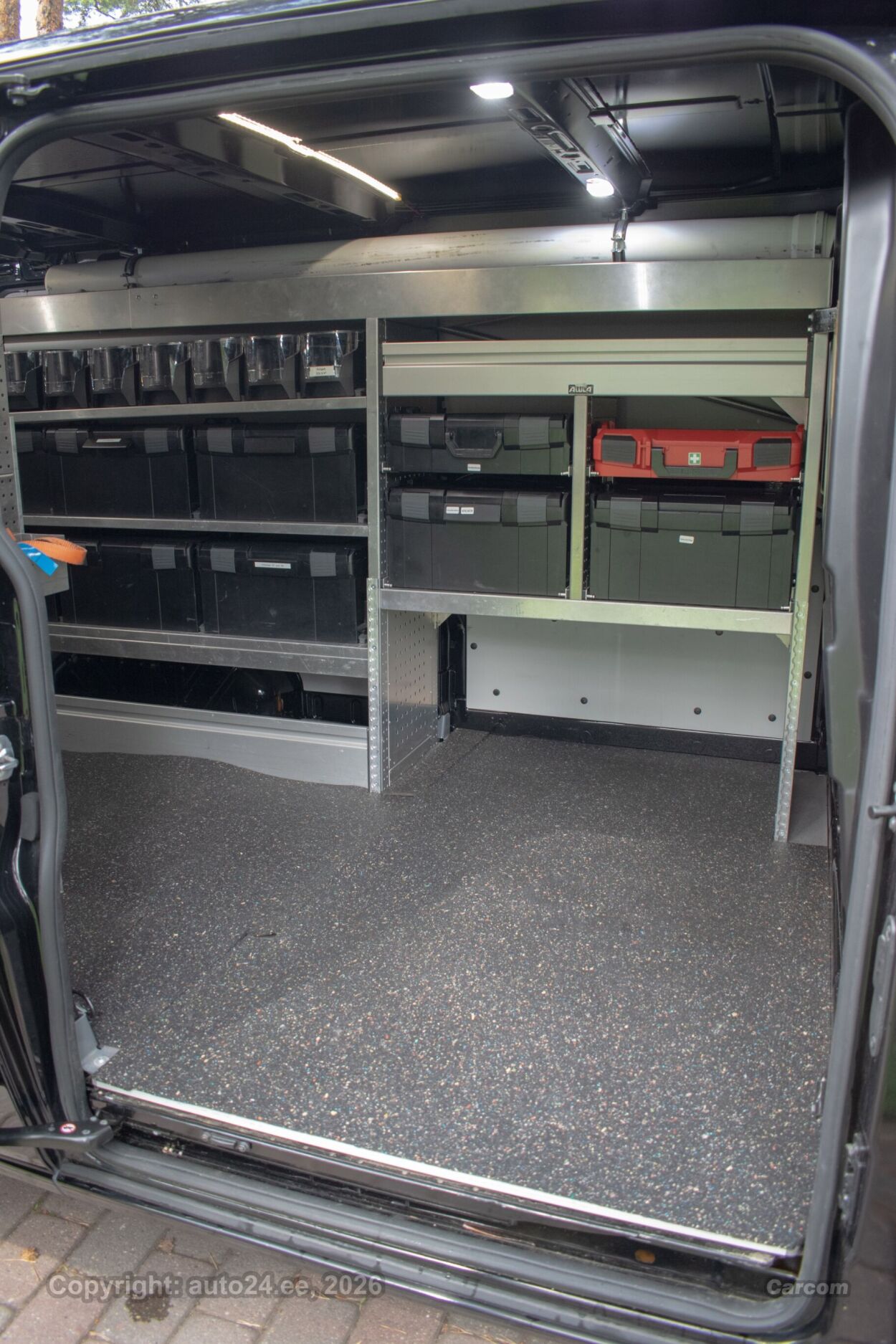 Ford Transit Custom 320 Long L2 Service Line 2.0 Ecoblue 96 kW